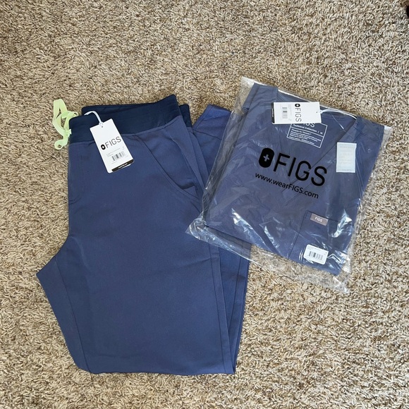 Space navy figs scrubs! - Picture 1 of 3